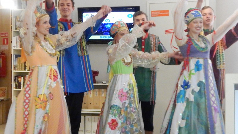 Фолк-шоу группа "Kanerva" гость Библиотеки на Рубежной,18
